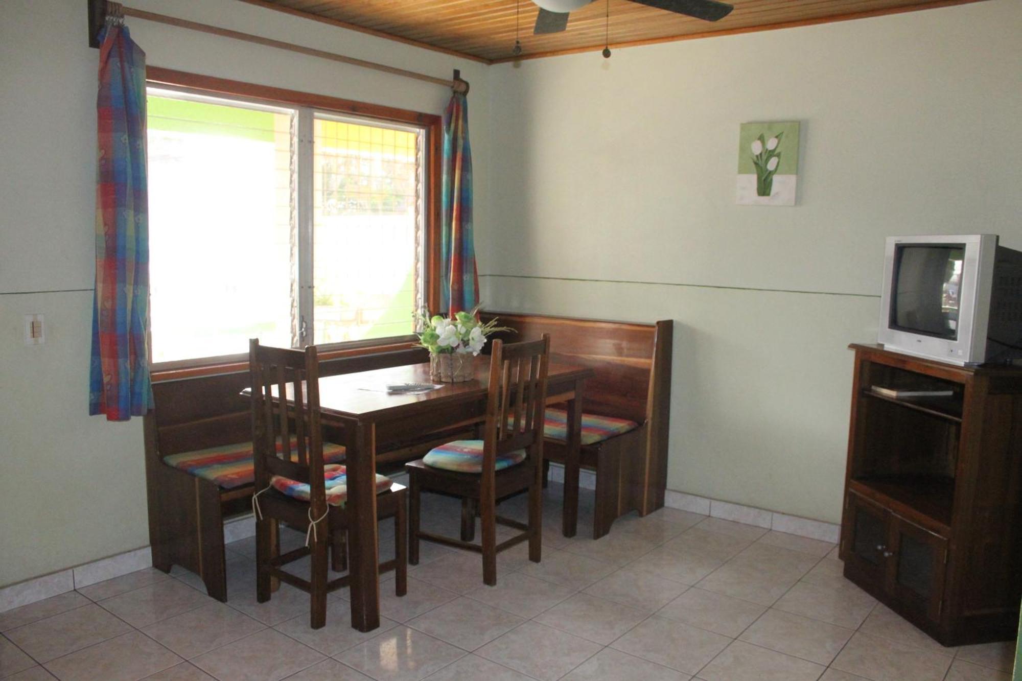 Rainbow Village La Ceiba Exterior foto